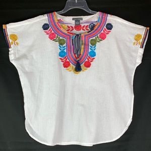Chelsea & Theodore | Colorful Embroidery Blouse